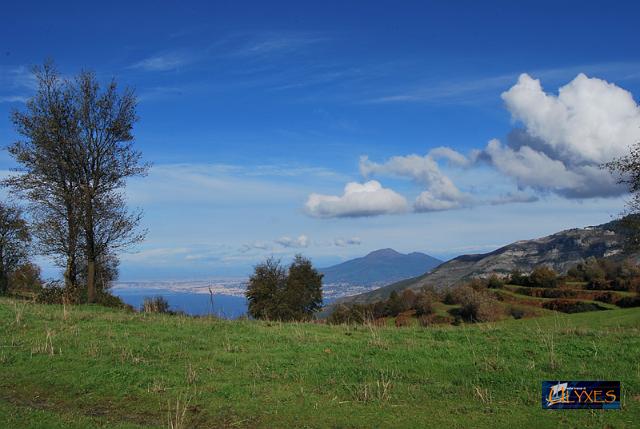 il vesuvio da monte comune.JPG